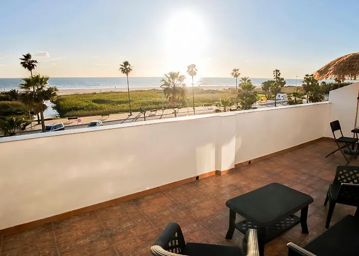 Hotel Playa Conil - Beachfront Studios & Suites